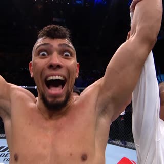 Джонни Уокер вспоминает свой дебют в UFC